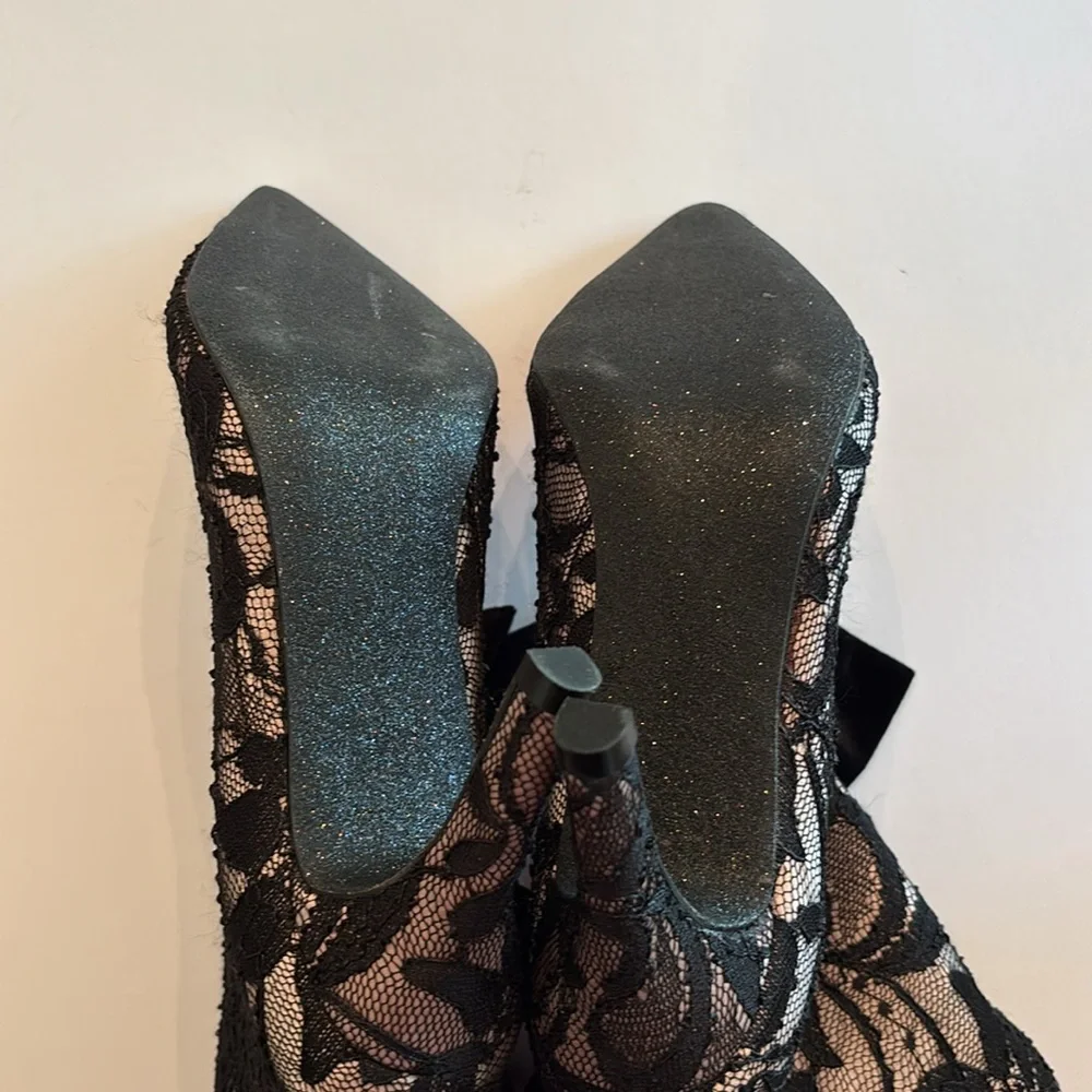 Joyfolie Cadence Black Lace Booties Size 7